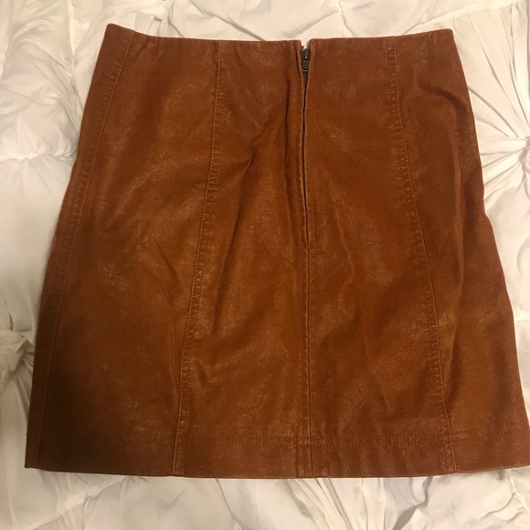 Free People Vegan Suede Mini Skirt Sz 2 - Picture 3 of 4